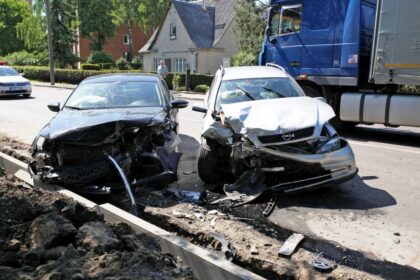 Ketvirtadienis pažymėtas didele avarija Panevėžyje, Velžio kelyje.