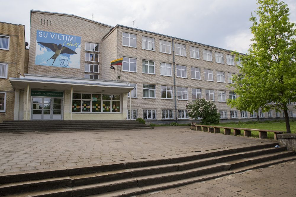 Jau šiandien šokių ir dainų festivalis „Mes nupinsim šokių pynę“ sudrebins Panevėžio padangę. Į jubiliejinį, dešimtąjį festivalį šokėjai atvyksta net iš dvylikos pasaulio šalių. Tačiau gražų renginį temdo nepasitenkinimo nuotaikos.