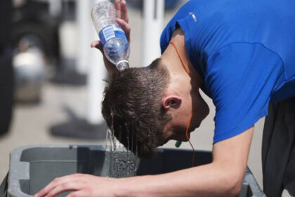 Lauko termometrų stulpeliams šoktelėjus iki 30 – 32 laipsnių šilumos, blogai pasijuto ne vienas širdies ligomis sergantis ligonis. Respublikinės Panevėžio ligoninės kardiologai sulaukė žymiai daugiau pacientų, kuriems sutriko širdies ritmas, kraujospūdis ir panašiai. Taip pat padaugėjo vaikų traumų.