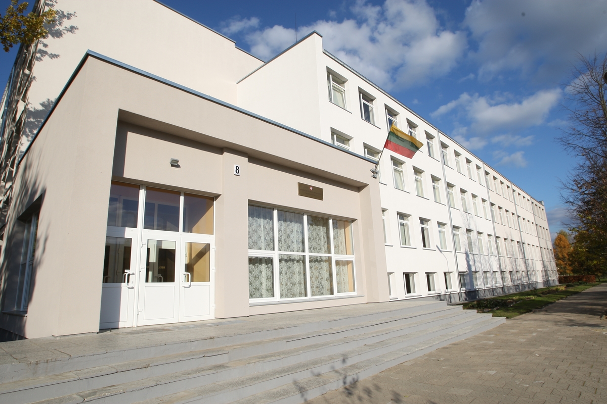 Liūdnos žinios Panevėžio V. Mikalausko menų gimnazijai – nuo rudens galės priimti perpus mažiau pirmokų, nei planavo. Jos steigėja Švietimo ir mokslo ministerija (ŠMM) mokyklai leido sudaryti tik vieną pirmąją klasę.