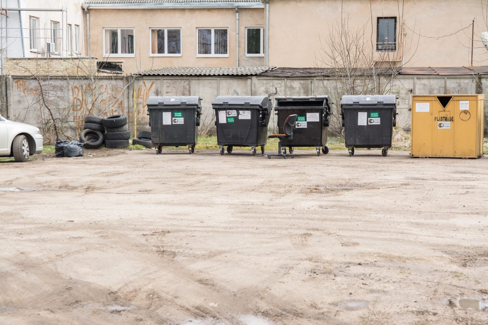Prismaugti neįtikėtinai išaugusio atliekų mokesčio, Panevėžio verslininkai grasina sukelti revoliuciją visoje Lietuvoje.