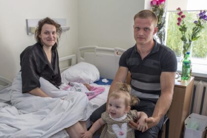 Gegužės 31-oji – Pasaulinė diena be tabako. Šią dieną Panevėžio ligoninėje gimė šeši vaikai, kuriems gimtadienį primins simboliniai marškinėliai su užrašu „Gimiau nerūkanti (-is)“.