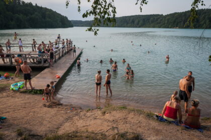 Šiandien dar bus vasariškai karšta – termometrų stulpeliai su kiekviena valanda kops vis aukščiau.