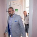 Vyriausioji rinkimų komisija (VRK) ketvirtadienį svarstys Panevėžio prokurorų prašymą dėl teisinės neliečiamybės panaikinimo dviem įtariamiesiems – Panevėžio ir Anykščių merams Ryčiui Račkauskui ir Kęstučiui Tubiui.