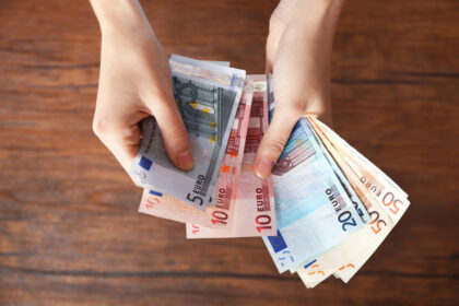 Panevėžys vis dar gali didžiuotis didmiesčio statusu, tačiau dirbančiųjų atlyginimai, Statistikos departamento duomenimis, skurdesni nei kai kuriuose gerokai mažesniuose miesteliuose.