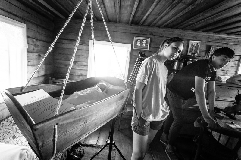 Trumpametražės juostos „Už žaliųjų girelių“ filmavimo aikštelėje. T. POVILONIO nuotr. 