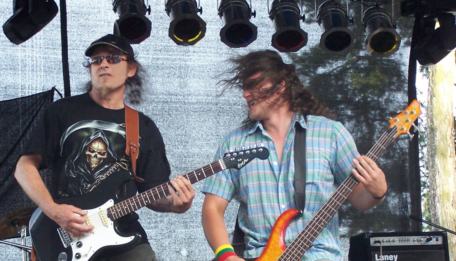 Sovietų valdžia visada nemėgo roko. Ir tai neturi nieko bendra su nomenklatūrininkų muzikiniu skoniu. Nepasiduoti prievartai, laisvą mintį skatinusi muzika kėlė siaubą sovietiniam diktatui.