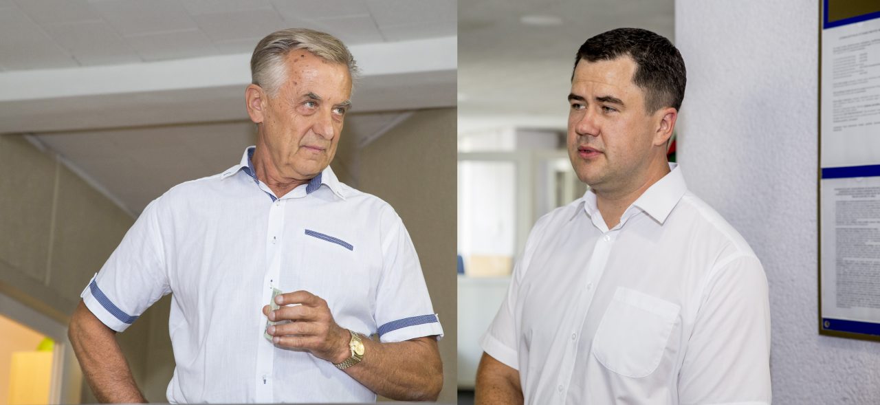 Panevėžio apylinkės teisme – valstybinės įmonės „Regitra“ ir jos filialo Panevėžyje buvusio vadovo Raimundo Kireilio akistata. Šių metų pradžioje už šiurkščius darbo pažeidimus atleistas direktorius prieš mėnesį pripažintas neteisėtai netekęs darbo ir dabar jo buvę darbdaviai siekia įrodyti savo tiesą.