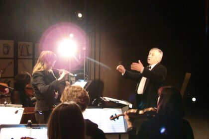 Sparčiai gyventojų netenkančiame Panevėžyje darbuotojų su žiburiu ieško ne tik pramonė. Aukštaitijos sostinė pajuto ir kultūrininkų stygių.