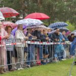 Šeštadienio oro prognozės nieko gero nežadėjo jau nuo ryto, tačiau lietaus nepabūgę panevėžiečiai rinkosi į Kultūros ir poilsio parką ne tik palaikyti ištvermingiausių sportininkų iš viso pasaulio, bet ir papramogauti ar patys pasportuoti.