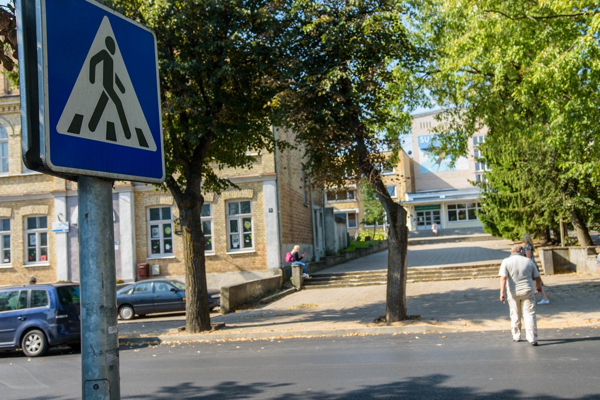 Itin skaudžiai baigėsi kelionė pėsčiomis 55-erių panevėžietei, trečiadienio vakarą ketinusiai pereiti Nemuno gatvę.