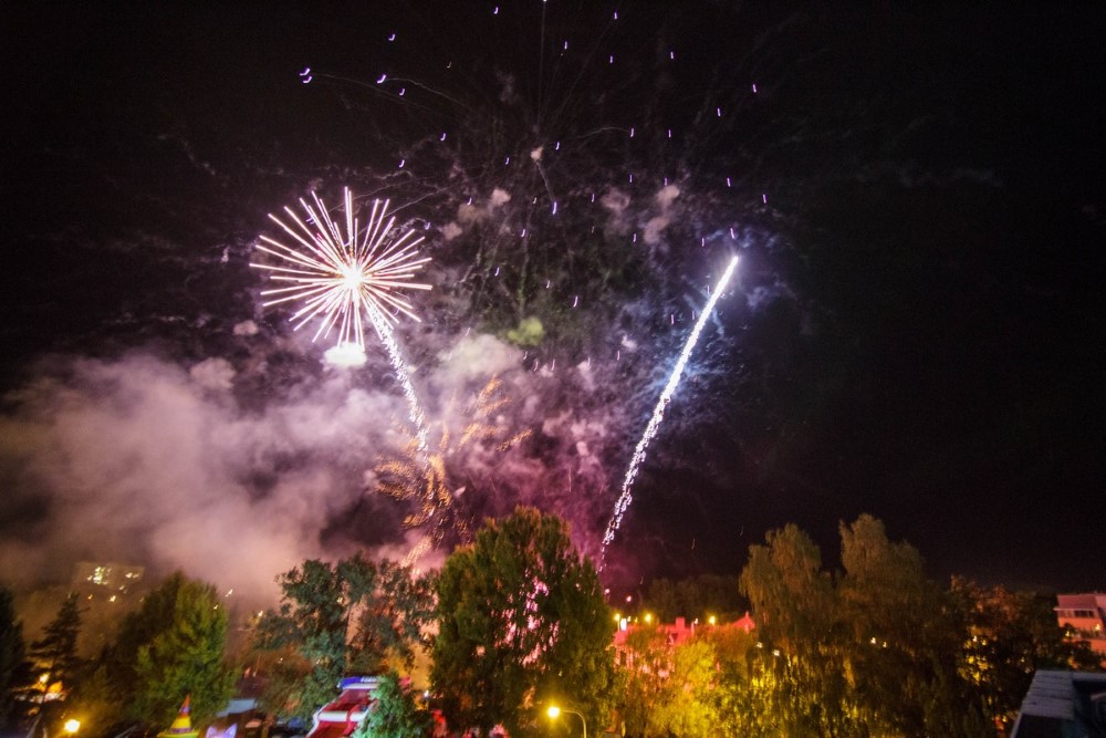 Panevėžys jau trečią dieną švenčia 515-ąjį gimtadienį. Kulminacija tapęs šeštadienio vakaro koncertas į Aukštaitijos sostinę pritraukė tiek žmonių, kad, rodės, jog čia susirinko visa Lietuva.