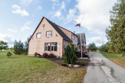 Nykstantys kaimai ir uždaromos mokyklos – tuštėjančių regionų nūdiena.