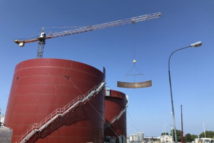 Sudėtingų, didelio profesionalumo reikalaujančių projektų įgyvendinimas AB „Montuotojas“ filialo montavimo firmos Panevėžyje darbuotojams – kasdienybė. Specializuotas paslaugas teikianti įmonė įtinka ir patiems reikliausiems užsakovams.