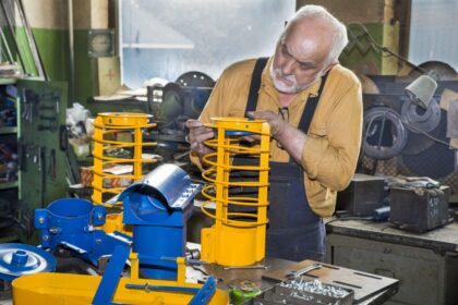 Judrių tarptautinių kelių išraižytas Panevėžio rajonas investuotojams itin patrauklus. Įvertinęs logistikos privalumus, ne vienas ryžosi čia investuoti milijonus. Tačiau ne ką mažiau svarbus ir smulkusis bei vidutinis verslas, rajono gyventojams kuriantis darbo vietų.