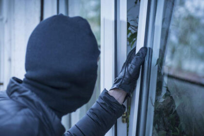 Panevėžyje siautėja neišrankūs plėšikautojai, besisavinantys visus po ranka pakliuvusius daiktus.