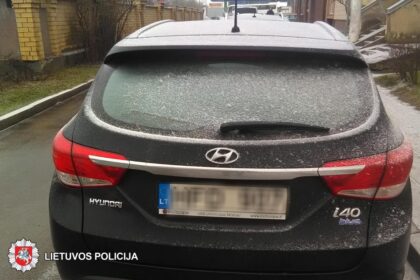 2018-11-24 9 val. Panevėžyje, Klaipėdos g., apgadintas automobilis „Hyundai i40“. Jį apgadinusio, pilkos spalvos automobilio vairuotojas iš eismo įvykio vietos pasitraukė.