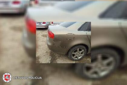 2018-11-22 Panevėžyje, J. Janonio g., apgadintas automobilis „Audi A4“. Jį apgadinusio automobilio vairuotojas iš eismo įvykio vietos pasitraukė.