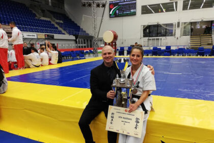 Budapešte, Vengrijoje vykusiame Europos kiokušin karatė čempionate panevėžietė Rūta Brazdžionytė įveikė keturias varžoves ir iškovojo bronzą.