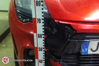 2019-01-04 Panevėžyje, Smėlynės g., apgadintas automobilis „Liger“. Jį apgadinusio automobilio vairuotojas iš eismo įvykio vietos pasitraukė.