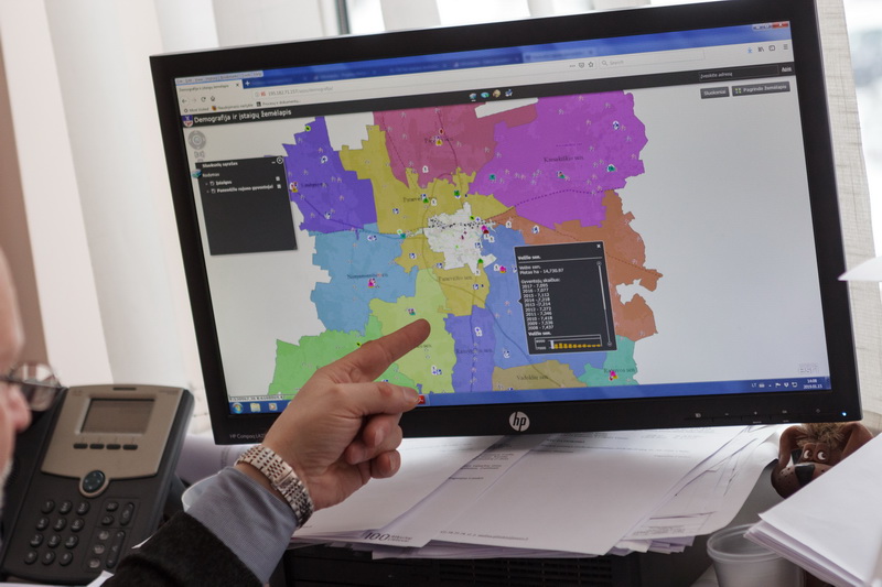 Be miestelių ir kaimų, Panevėžio rajone išliko ir šeši viensėdžiai, įdomiais, gražiais pavadinimais – Aukštadvario, Slabados, Birželių, Paaptekio, Uoksų, Ūsiškių. Paprastai viensėdžiais laikomos vietovės, kuriose mažiau nei trys sodybos. M. GARUCKO nuotr.