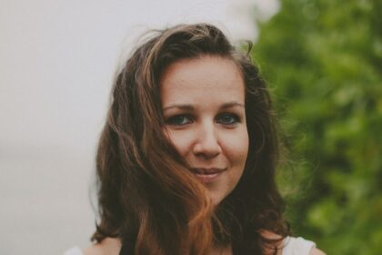 Jau dešimtą kartą Gabrielės Petkevičaitės-Bitės viešoji biblioteka metų pradžioje išrenka Kazimiero Barėno literatūrinės premijos laureatą. 2018-ųjų metų premijos laureate tapo Vaiva Rykštaitė už romaną „Trisdešimt“, išleistą 2017 m.