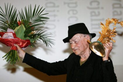 Jonas Mekas – aukštaitis, pasiekęs ypatingų meno aukštumų ir Lietuvos vardą išgarsinęs visame pasaulyje. Niujorke gyvenęs ir dirbęs filmų kūrėjas, menininkas ir kuratorius dažnai vadinamas amerikietiškojo avangardo kino krikštatėviu.