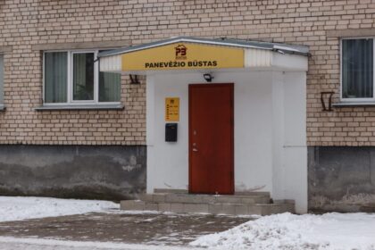 Užsisėdėjusių savivaldybių įmonių vadovų kėdes turėjusios stipriai sujudinti įstatymo pataisos didelių revoliucijų taip ir neatnešė.