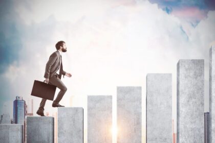 Lietuvos laisvosios rinkos instituto (LLRI) ekspertų analizėje, kaip per pastaruosius ketvertą metų savivaldybėse keitėsi ekonominiai rodikliai, dėl mažų atlyginimų ir šlubuojančio investicijų pritraukimo sukritikuotas Panevėžio rajonas gali pabaksnoti į bankų analitikų pateiktas išvadas.