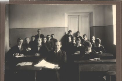 Vienas aktyviausių tarpukario visuomenės veikėjų, kalbininkas, pedagogas, gilų pėdsaką Panevėžyje palikęs Petras Būtėnas dėl Lietuvos paaukojo pusę savo gyvenimo. Beveik keturis dešimtmečius šis iškilus žmogus buvo priverstas gyventi toli nuo gimtinės ir šeimos.