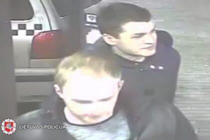 2019-02-16 02.16 val. Panevėžyje, Nemuno g., degalinėje, nenustatyti asmenys konflikto metu sumušė vyrą ir apgadino automobilį.