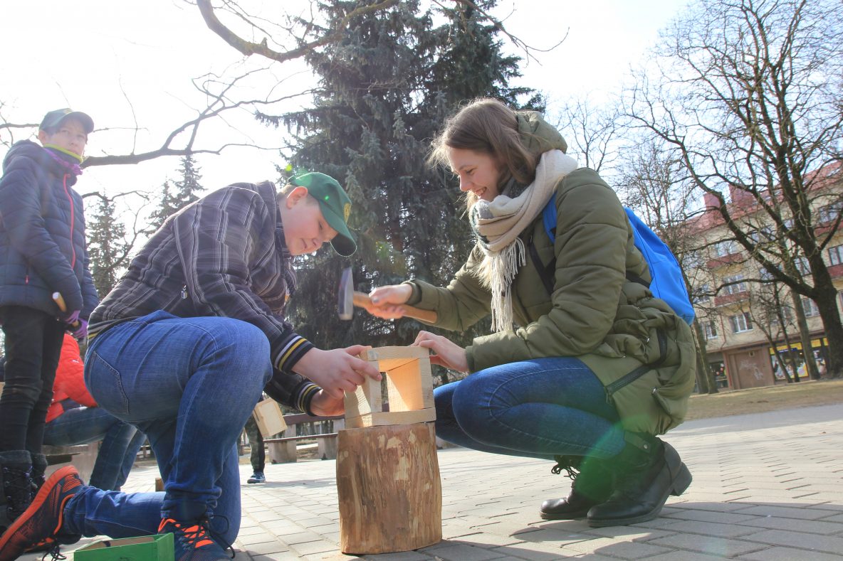 Jaunųjų miško bičiulių būrelio „Miško meistreliai“ nariai kviečia panevėžiečius į smagią popietę.