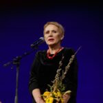 Šeštadienio popietę šviesos ir šilumos į Panevėžį atnešė ne tik pavasarinis vėjas – į Panevėžio bendruomenių rūmuose vykusią iškilmingą G. Petkevičaitės-Bitės atminimo medalio „Tarnaukite Lietuvai“ įteikimo ceremoniją iš visos Lietuvos atvyko šviesuoliai, savo darbais, idėjomis ir užsidegimu tarnaujantys savo šaliai ir jos žmonėms.