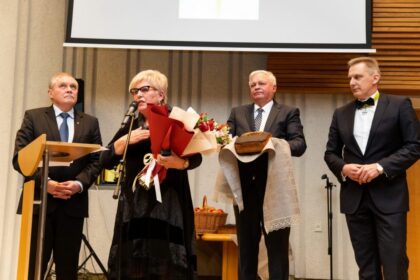 Šiandien Lietuvos Respublikos Vyriausybėje išdalinti apdovanojimai geriausius eksporto rodiklius praėjusiais metais pasiekusioms įmonėms. Apdovanojimai įteikti ir Panevėžio prekybos, pramonės ir amatų rūmų nariams.