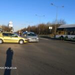 2019-04-02 7.35 val. Panevėžyje, Klaipėdos g. ir Kosmonautų g. sankryžoje susidūrė automobiliai „PEUGEOT“ ir „FORD GALAXY“.
