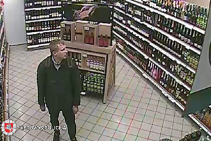 2019-03-24 14.05 val. Panevėžyje, Aukštaičių g., iš parduotuvės nenustatytas asmuo pavogė alkoholinių gėrimų. Nuostolis – 29,95 eurai.