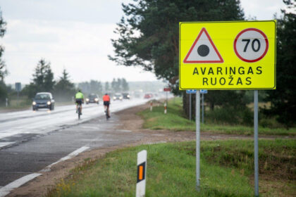 Lietuvoje milijonui gyventojų pernai teko mažiau žuvusiųjų, tačiau šalis atsilieka nuo Europos Sąjungos vidurkio, penktadienį skelbia Europos Komisija.