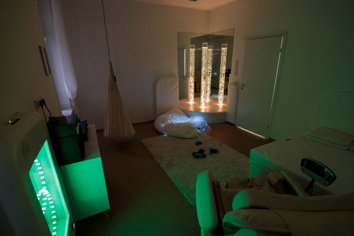 Panevėžyje daug metų veikę masiniai Algimanto Bandzos vaikų globos namai keičia pobūdį.