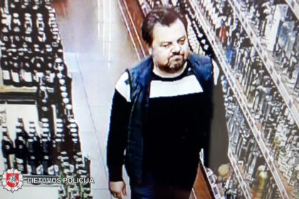 2019-04-20 11.25 val. Panevėžyje, Savitiškio g., iš gėrimų parduotuvės nenustatytas asmuo pavogė alkoholinių gėrimų. Nuostolis – 202,92 eurai.