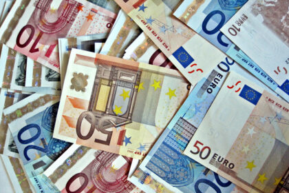 Internete plintantis pasiūlymas lengvai ir nemažai užsidirbti panevėžietei kainavo ne vieną atlyginimą.