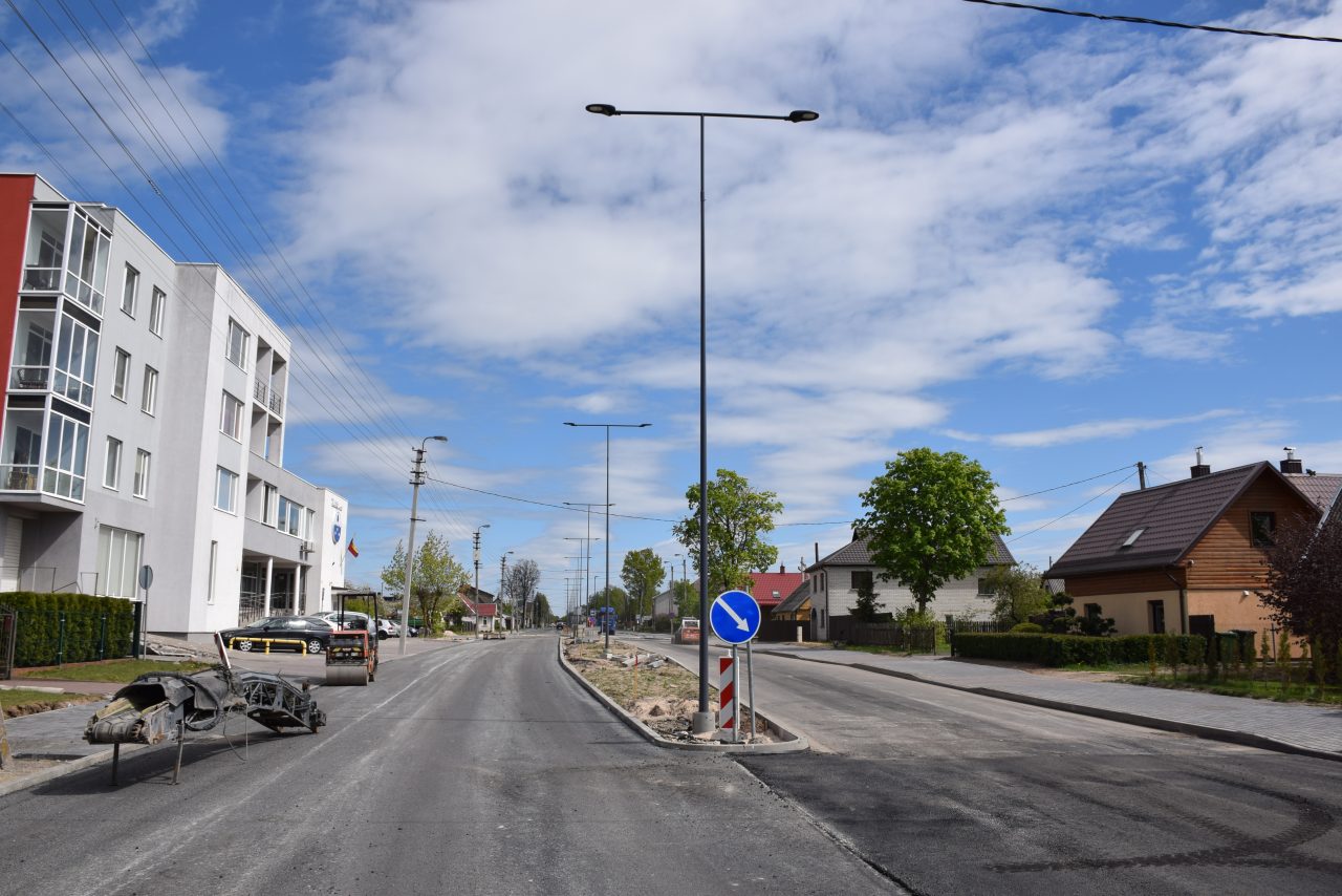 Užbaigus asfaltavimo darbus, gegužės 11 d. atnaujinamas eismas Pušaloto gatve.