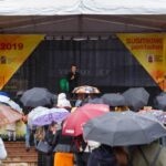 Ne tik panevėžiečiai, bet ir miesto svečiai puikiai žino, jog vasaros penktadieniais Aukštaitijos sostinėje karaliauja pramogos. Vakar miesto širdyje – Laisvės aikštėje – prasidėjo visą vasarą truksiantis renginių maratonas „Susitikime penktadienį“.