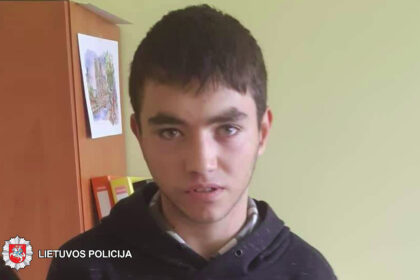 2019-07-18 16 val. Panevėžyje, Marionų g., iš Bendruomeninių vaikų globos namų išėjo Tomas Jurevičius (gim. 2003 m.) ir iki šiol negrįžta. T. Jurevičius 160 cm. ūgio, lieso kūno sudėjimo, juodos spalvos plaukų, vilkėjo juodos spalvos sportines kelnes, tamsios spalvos sportinį megztinį.