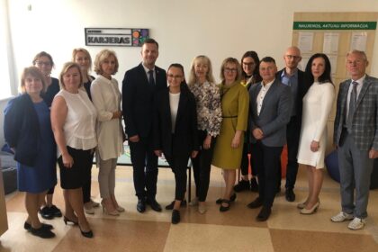 Panevėžio miesto savivaldybės mero pavaduotojas Deividas Labanavičius, administracijos direktoriaus pavaduotojas Kazimieras Armonavičius, Švietimo, Miesto plėtros skyrių atstovai lankėsi Alytuje.