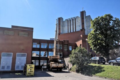 Panevėžio miesto savivaldybė pradėjo bendruomenių rūmai remontą. Miesto biudžeto lėšomis bus remontuojamas ir šiltinamas pastato stogas.