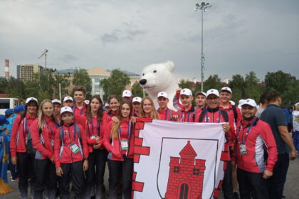 Liepos 9-14 d. Ufoje (Rusija) vyko 53-iosio tarptautinės vaikų žaidynės, kuriose varžėsi apie 100 komandų iš viso pasaulio. Lietuvą garsino Panevėžio, Šiaulių, Klaipėdos ir Kauno miestų jaunieji sportininkai.