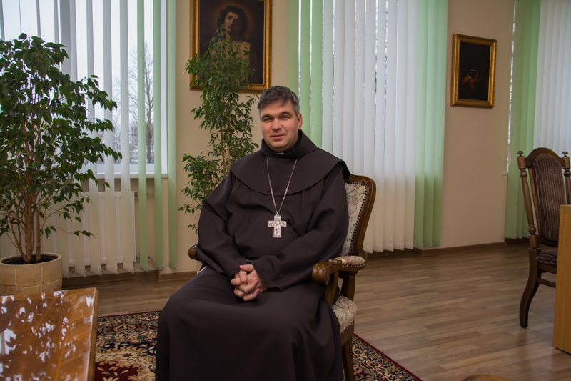 Panevėžio vyskupo Lino Vodopjanovo teigimu, pagal Lietuvos vyskupijų tvarką vienoje vietoje dvasininkas gali tarnauti septynerius metus, bet iš tikrųjų šis terminas kartais būna ir trumpesnis. M. GARUCKO nuotr.