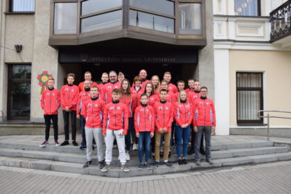 Šiandien Panevėžio miesto savivaldybėje į tarptautines vaikų žaidynes Ufoje (Rusija) išlydėta miesto sportininkų delegacija.