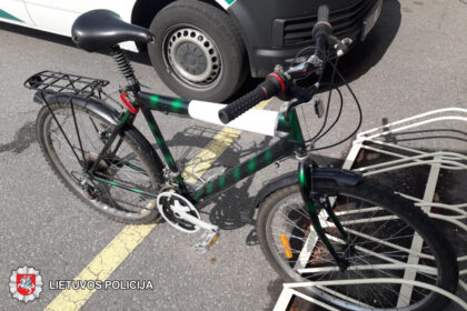 2019-08-03 Panevėžyje, Ukmergės g., rastas žalios spalvos bėginis dviratis.