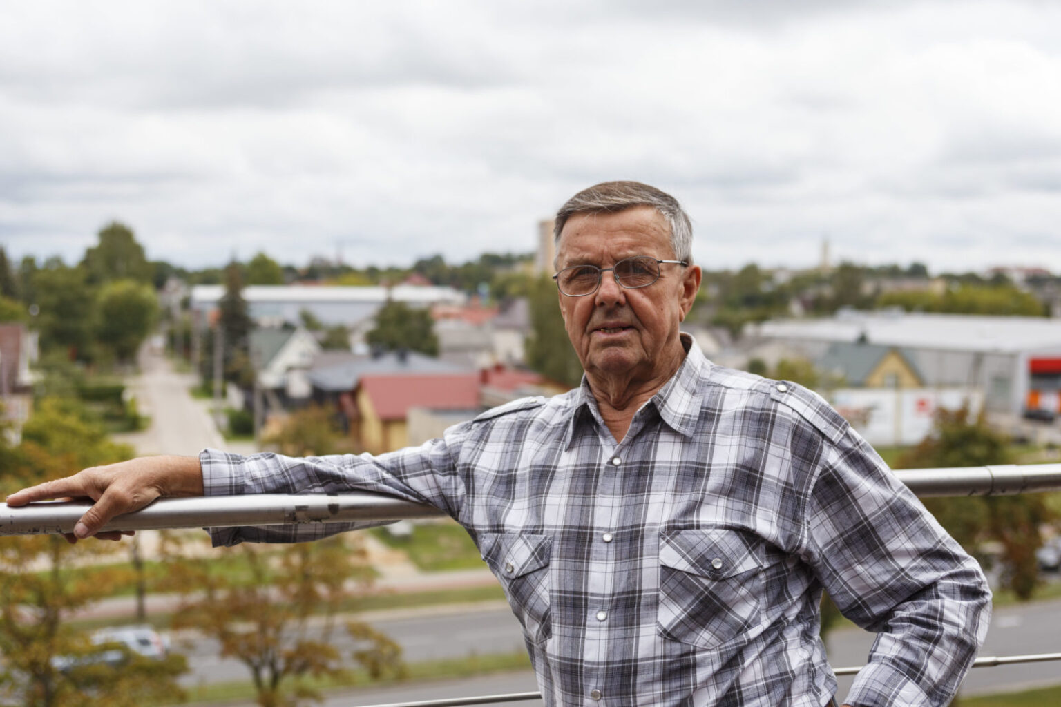Aštuoniasdešimtmetis Eimutis Balčikonis – Europoje vienas iš dviejų tokio amžiaus vyrų, kurie gali pasigirti padarantys špagatą. Būtent šiuo triuku panevėžietis, visų nuostabai, baigė nugalėtojo vardą pelniusį pasirodymą ką tik įvykusiose Europos žaidynėse, sunkiosios atletikos varžybose.